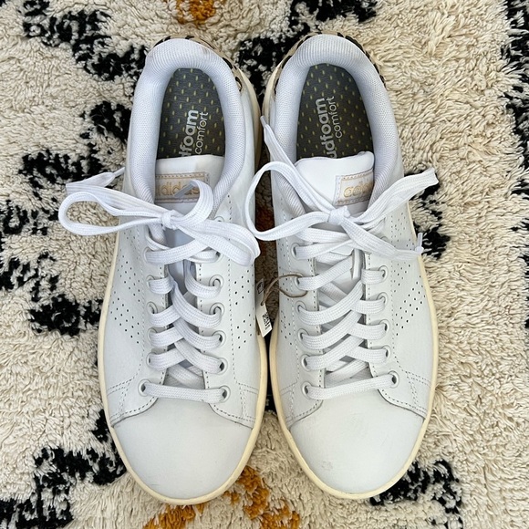 Women’s Adidas Advantage Shoes size 6.5 - Picture 3 of 10